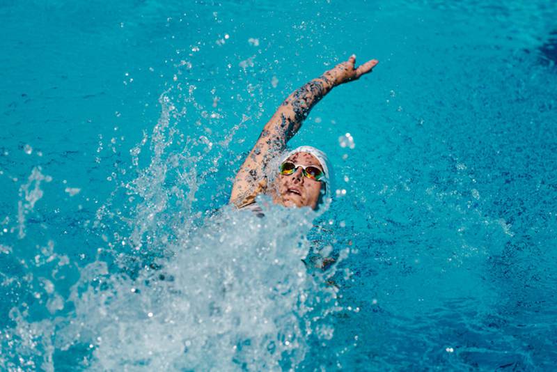 Bơi lội giúp giảm cân bởi cơ bắp được săn chắc một cách tự nhiên